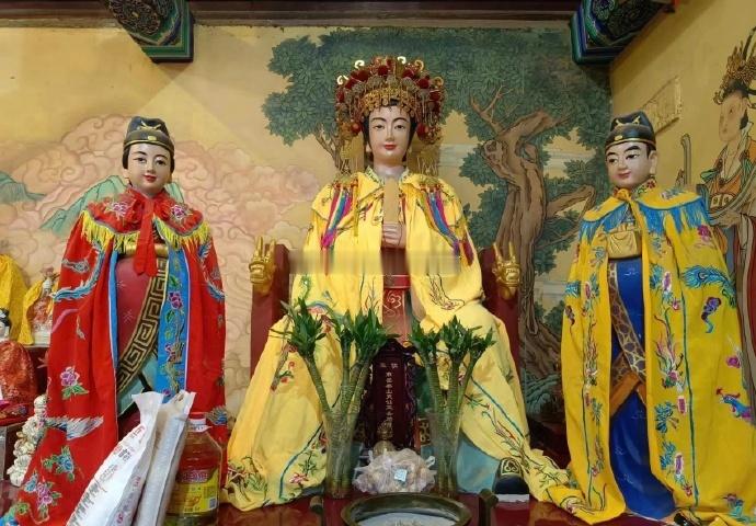 农历四月十八，恭贺碧霞元君泰山圣母圣诞，为碧霞元君泰山奶奶贺寿祈福，消灾转运，解