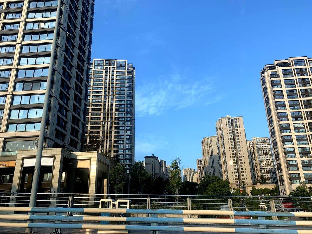 “我单身，请假扣钱也认。”张江程序员阿K每周五关机走人，公司扣他20%日薪，他仍
