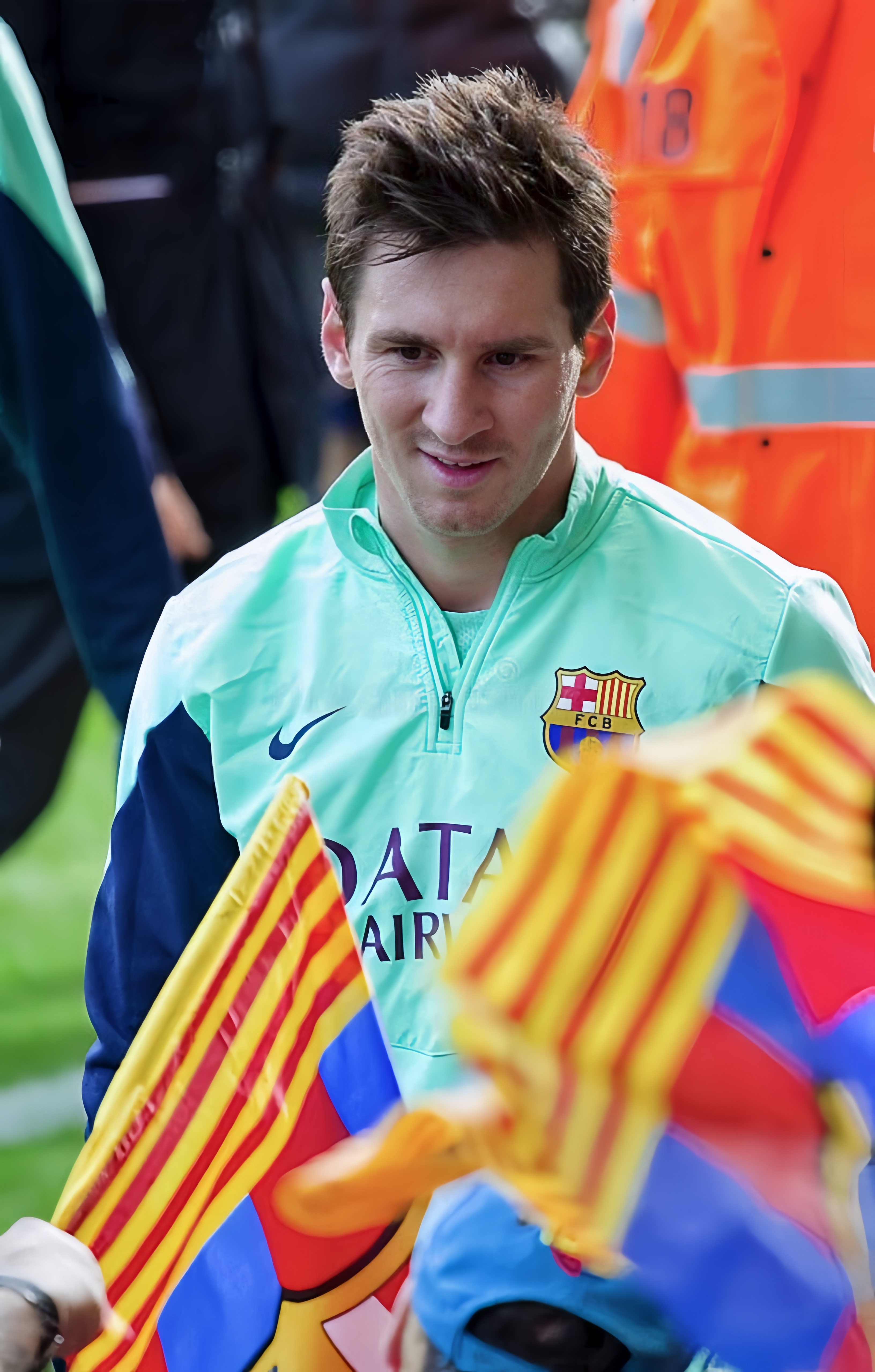 从身边掠过，带来一缕淡淡薄荷味的风 