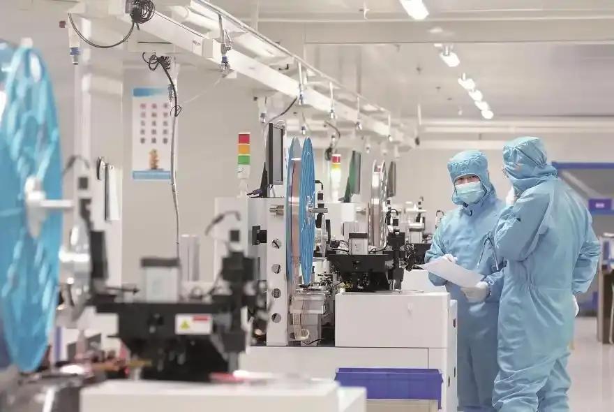 AI成为重塑未来的“头雁”力量，对话洞见科技的深层脉络，中国建设银行携手杨澜，共