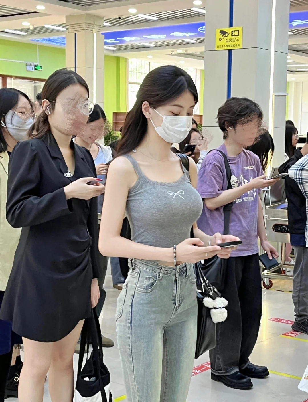 在食堂被问了N遍的吊带内搭，简直嘎嘎乱杀