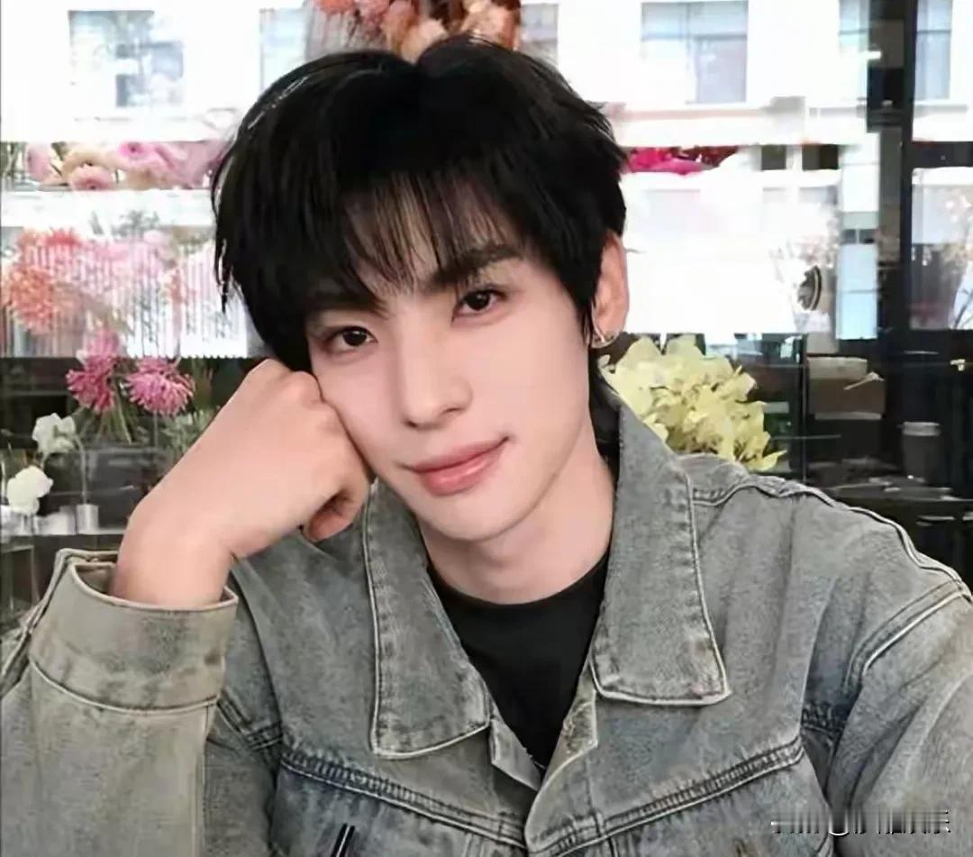 颜安回应七大争议：我是直男，表姐不是私生粉，生日会票价有说法


最近颜安被粉丝