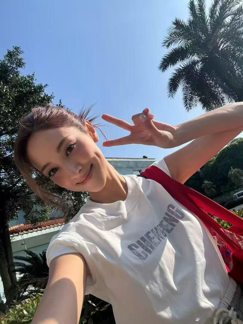 陈凯琳擂辣椒梦女 陈凯琳港姐爱上长沙美食实名羡慕长沙美食！征服优雅港姐陈凯琳，擂