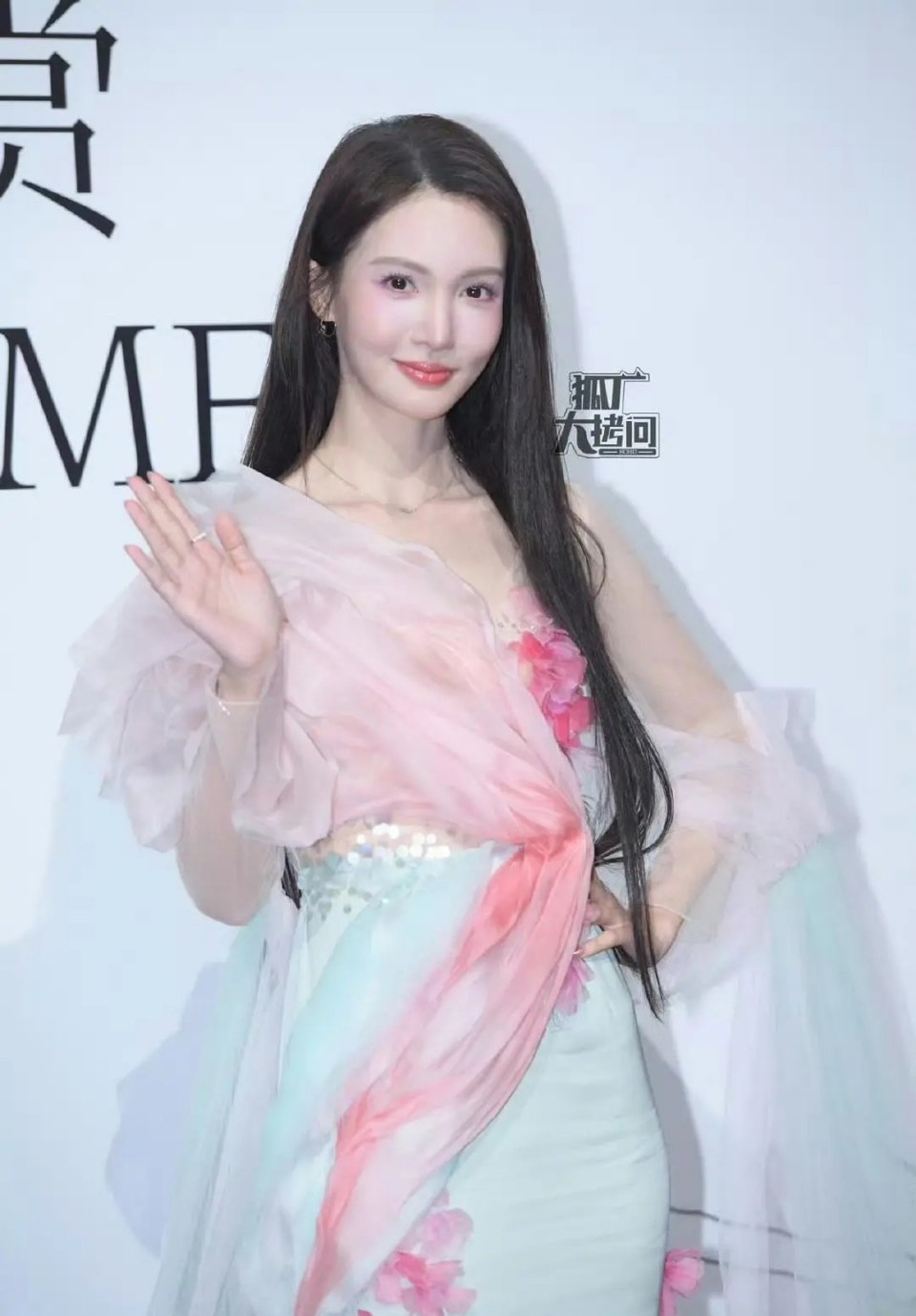 金晨鼻子越来越＋了真的 ​​​