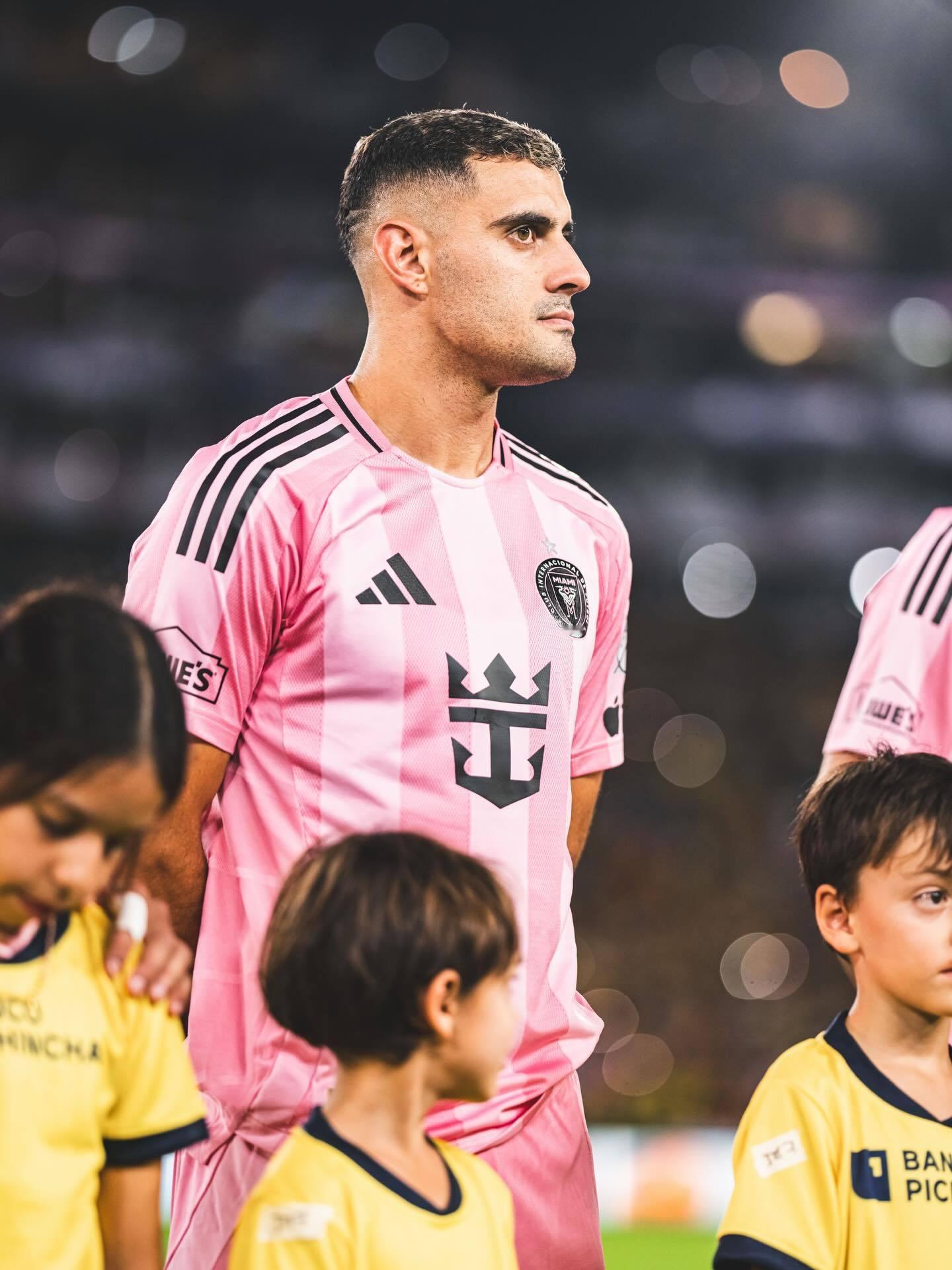 赫尔曼·贝尔泰拉梅（Germán Berterame）更新ins｜很荣幸能穿上这