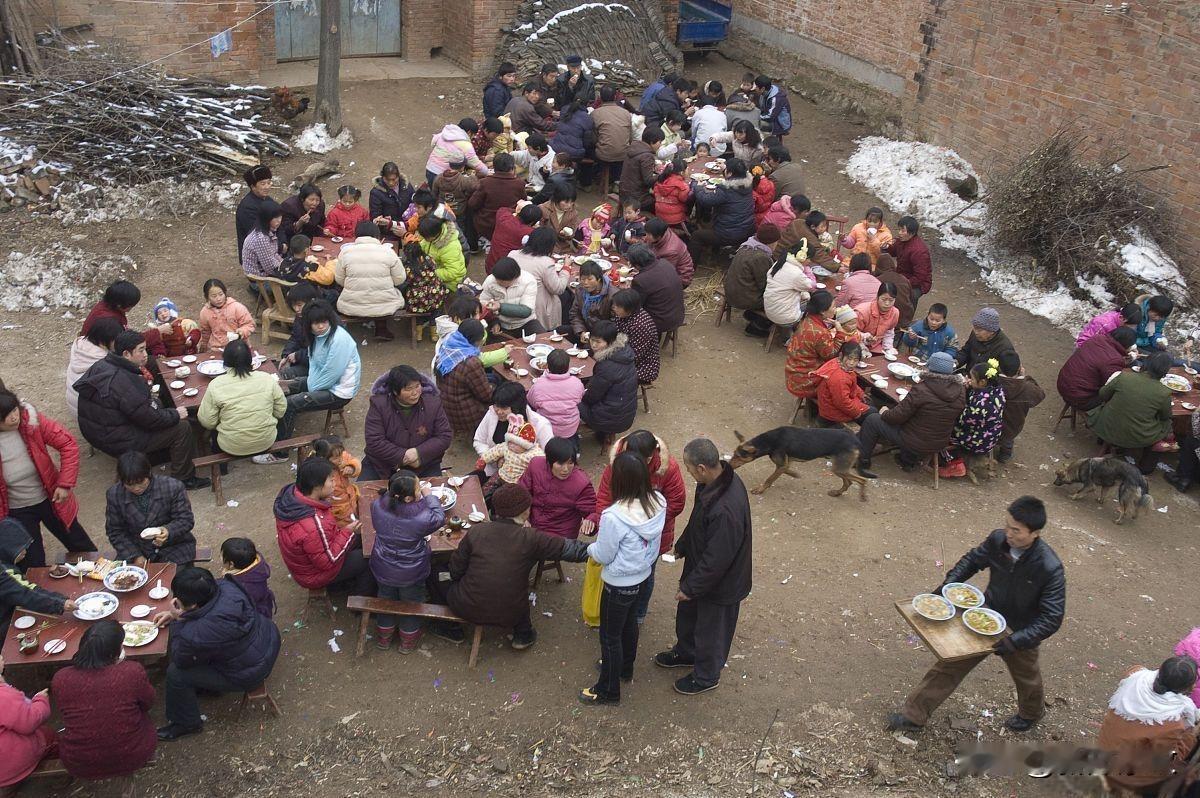 英国电视台用旧影像展现中国合适吗这只能证明中国的宣传力度不够。再一个就是中国城乡