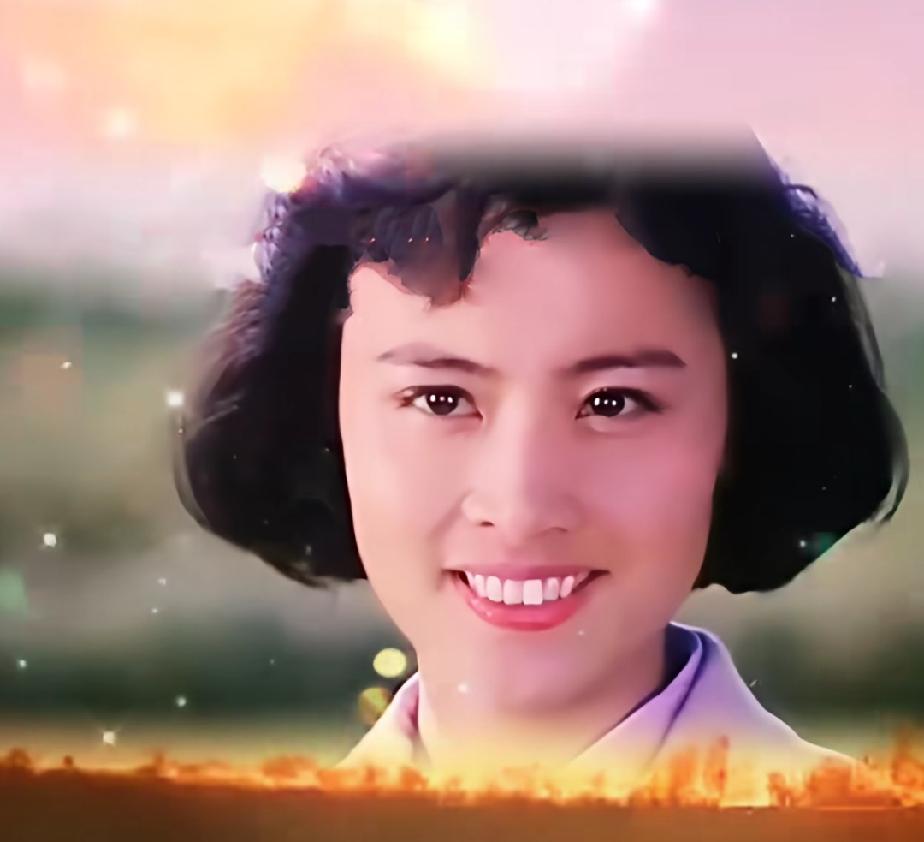 八十年代最像英雄美女的就数祝延平和赵娜这对曾经的夫妻俩。

当时两口子都是八一厂