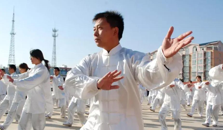 什么是正宗太极拳？忘掉花架子，这才是太极的“灵魂”！






一说起太极拳，