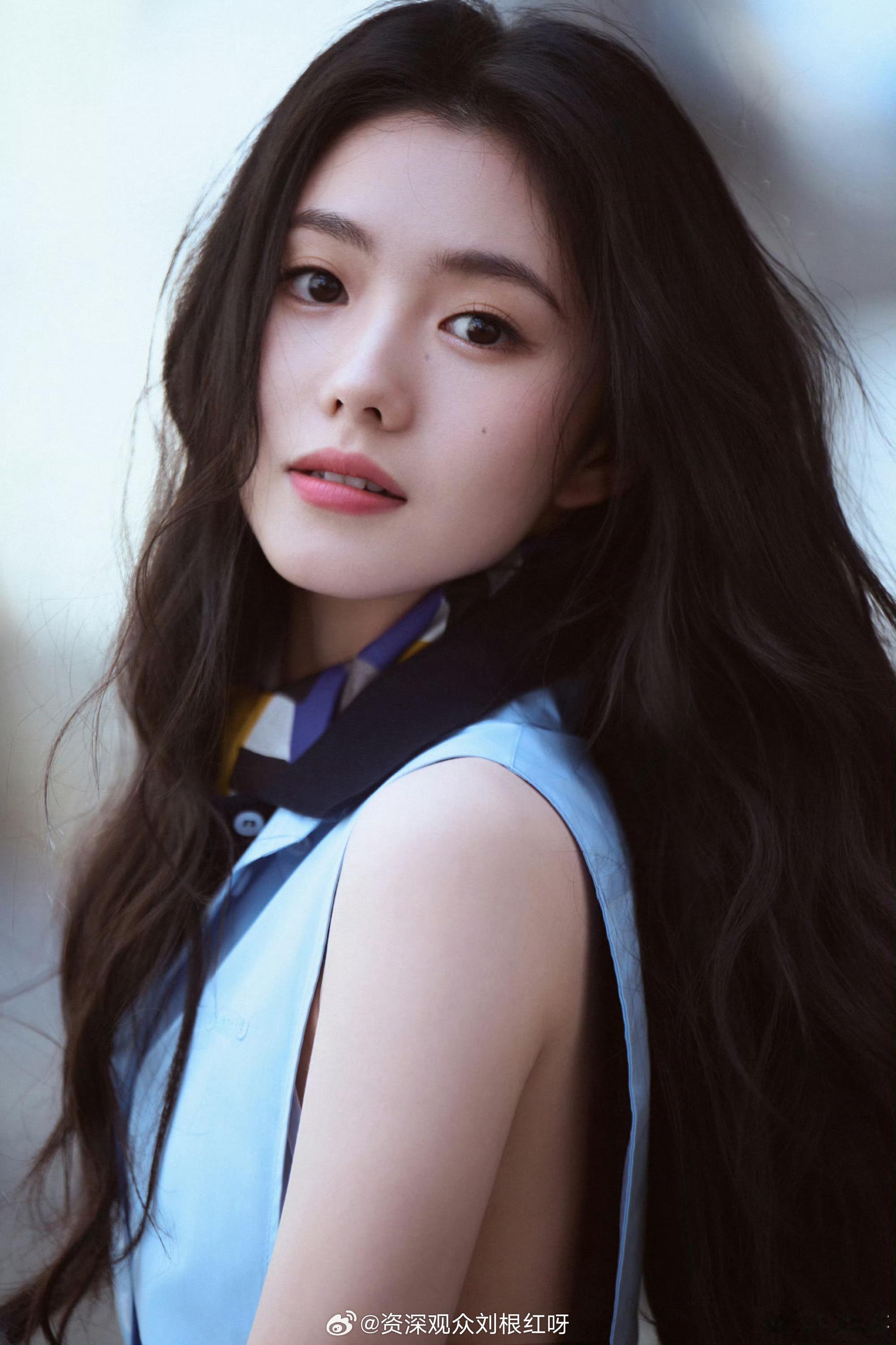 刘浩存去了张杰演唱会原来刘浩存也去了张杰演唱会现场呀！真的好惊喜工作室不发照片都