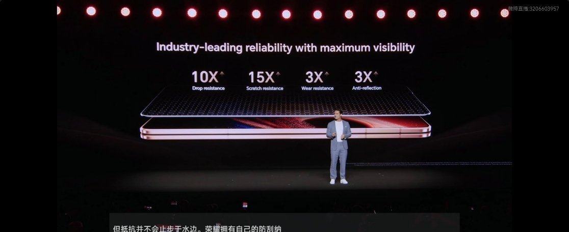荣耀Magic V6这次防水，耐刮性依旧拉满，通过 SGS 五星抗摔认证，支持I