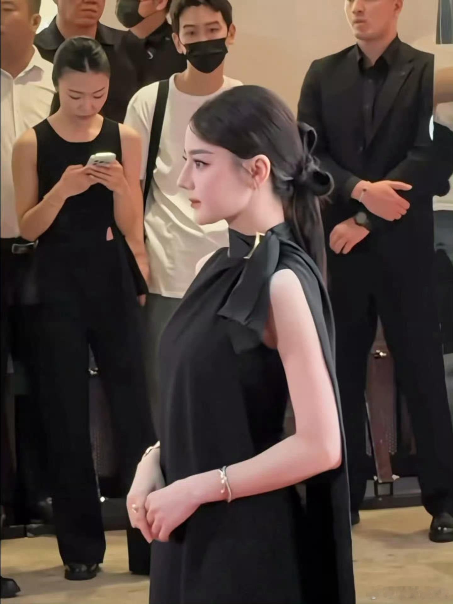 迪丽热巴神图加一 太美啦今天是高智女主来的 