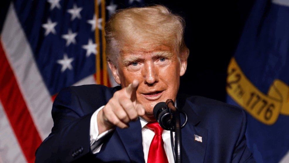 特朗普北京时间11月7日晚发文写道：“南希·佩洛西，那个老态龙钟、政治手腕败露的