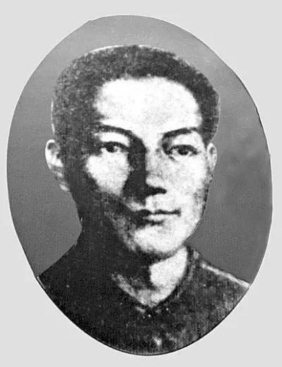 周以栗(1897.10.26—1935) 字子慎，化名岳易云、王仲英，笔名易允，