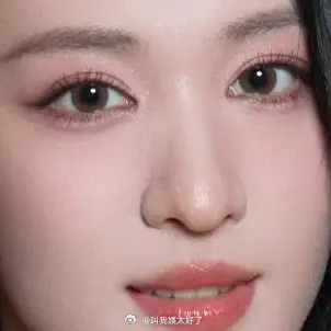 镜像贴，内娱女流量的五官大赏：杨紫、迪丽热巴、赵露思、虞书欣、关晓彤、鞠婧祎、宋