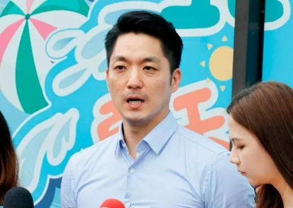 国民党主席改选在即，卢秀燕却迟迟不表态，民众提名人选包括了台北市市长、蒋介石曾孙
