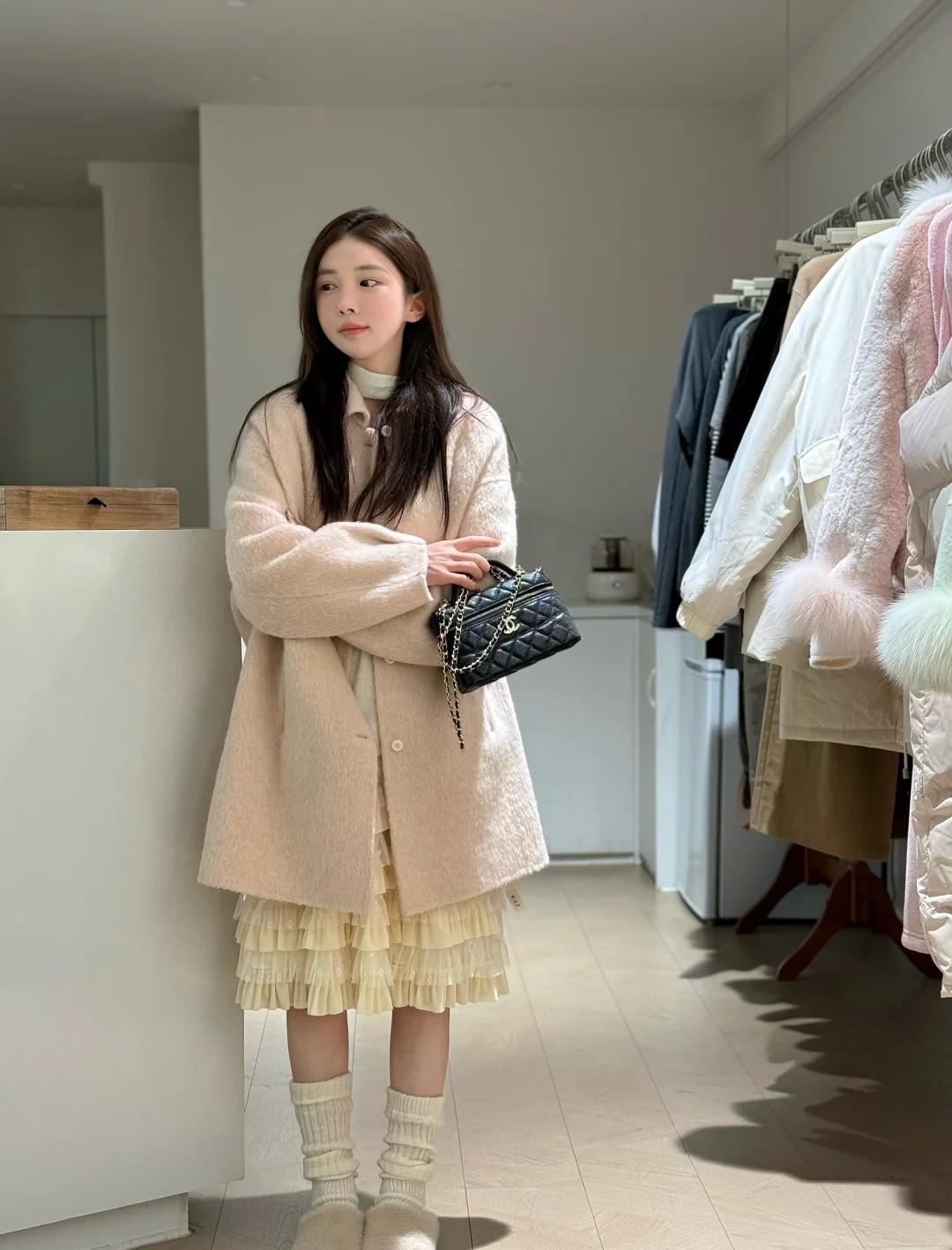 跟着赵露思学穿搭