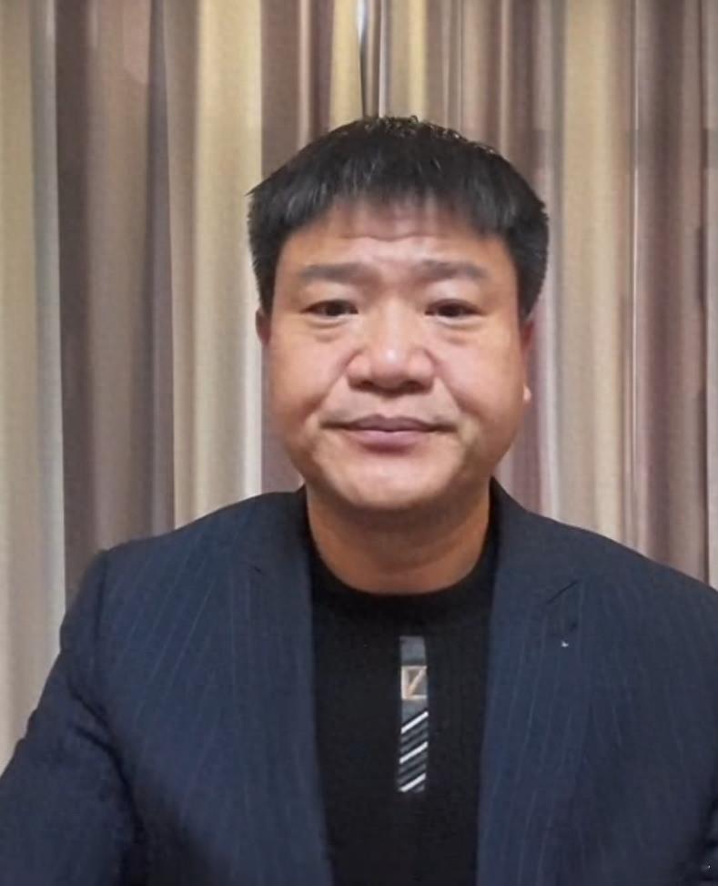 反诈老陈公开悬赏100万元 “砸锅卖铁，跪着借钱也要赔！”前反诈民警、网红“反诈