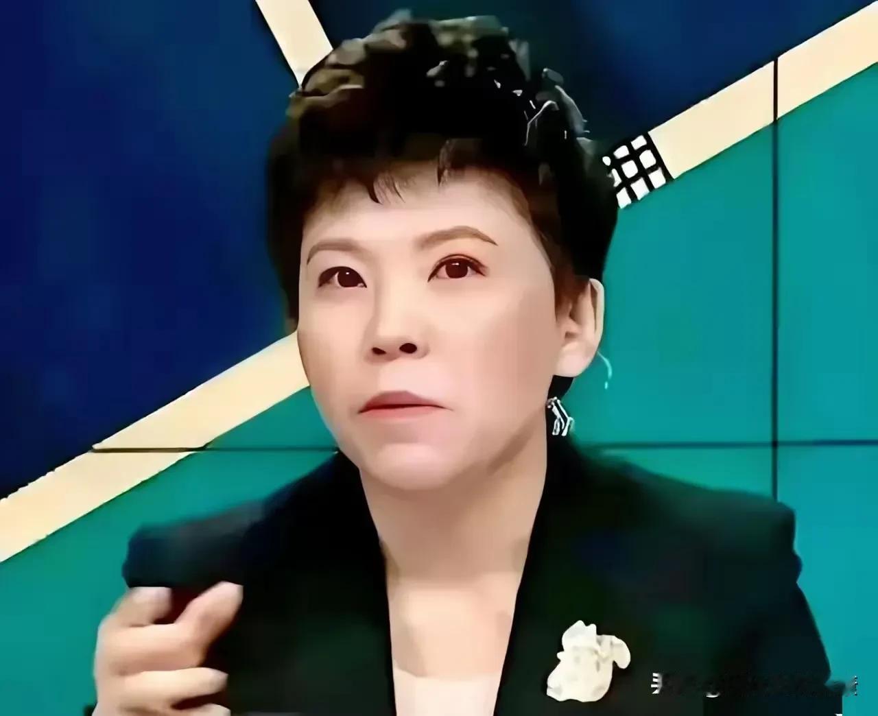 邓亚萍：林诗栋会成为中国队男乒领军人物。

中国大满贯，年轻小将林诗栋展现出了非