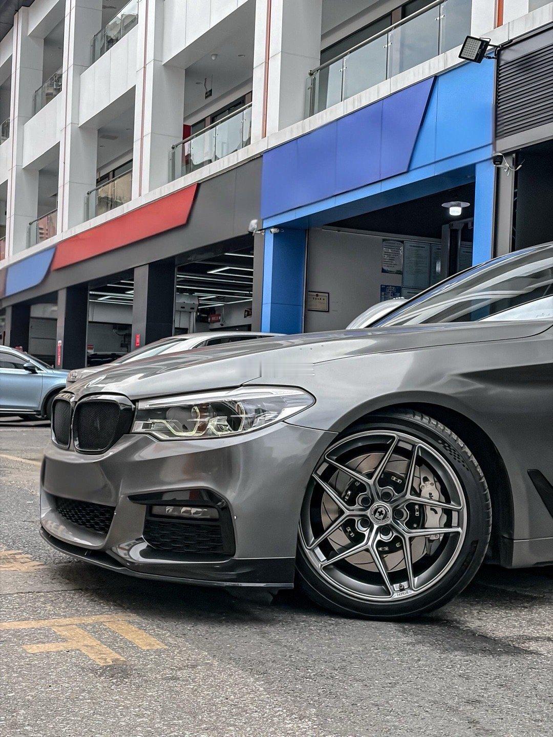 已经来到11月了 ，距离26年也不远了该换新鞋准备过年了 [耶]宝马5系 HRE