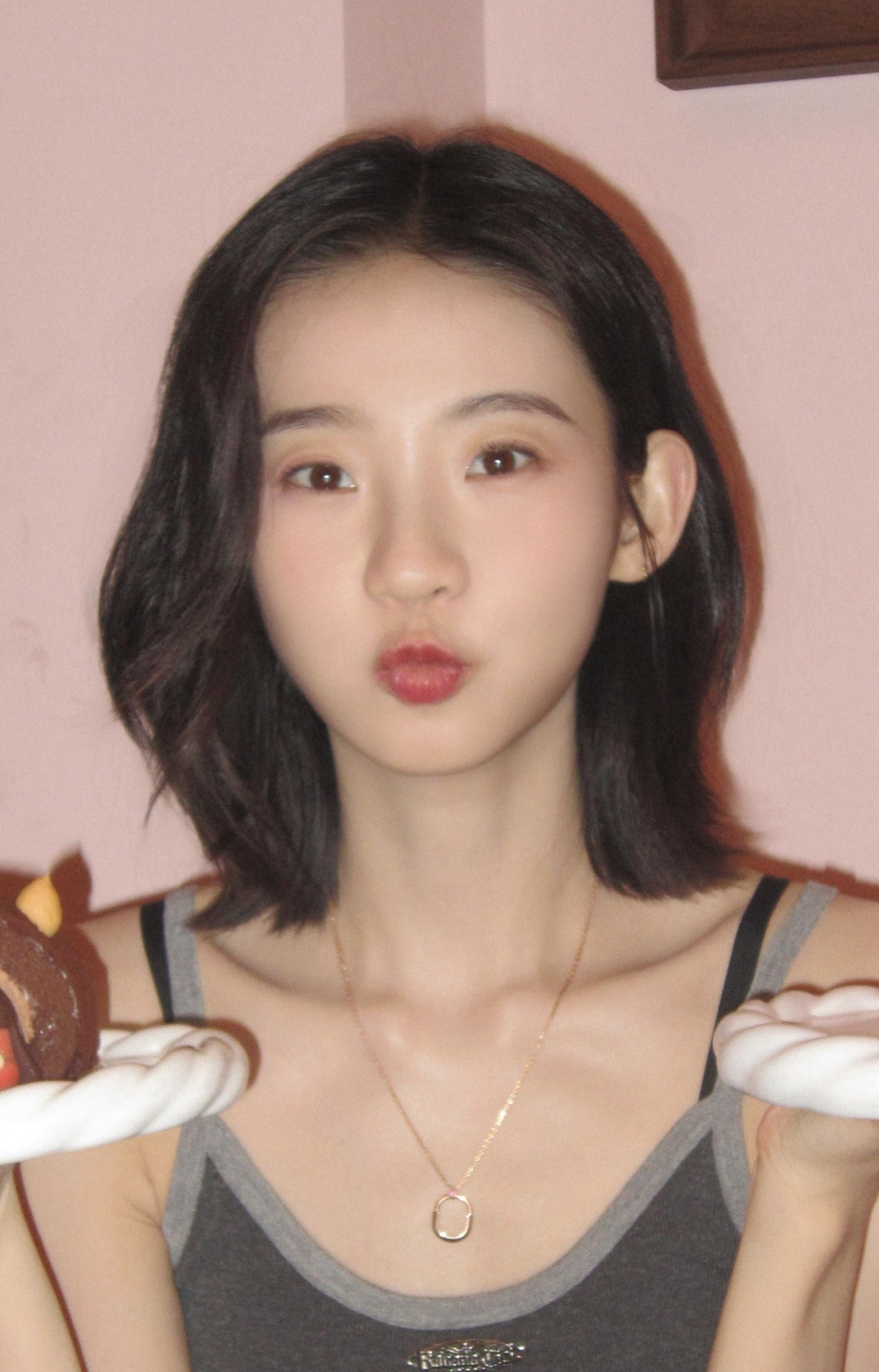 张艺凡 张艺凡小嘴嘟嘟好可爱