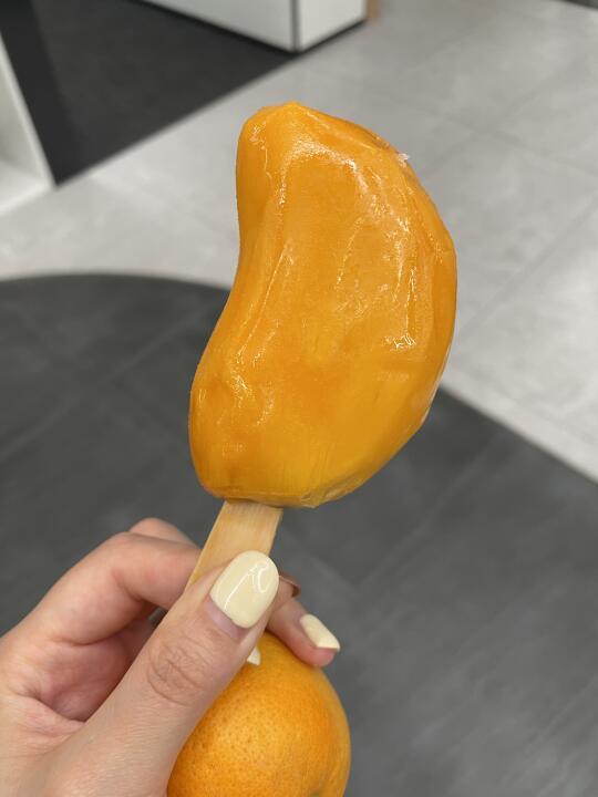 今天的甜品是芒果冰棒！