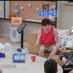 王鹤棣在接梗这方面还是太权威了 当吴泽林说出最会做综艺的是杨迪，何炅刚有动作，王