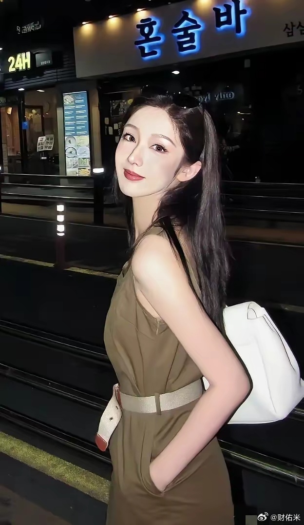 万万没想到，把吴亦凡送进监狱的都美竹，时隔多年又一次冲上热搜。2026年6月15