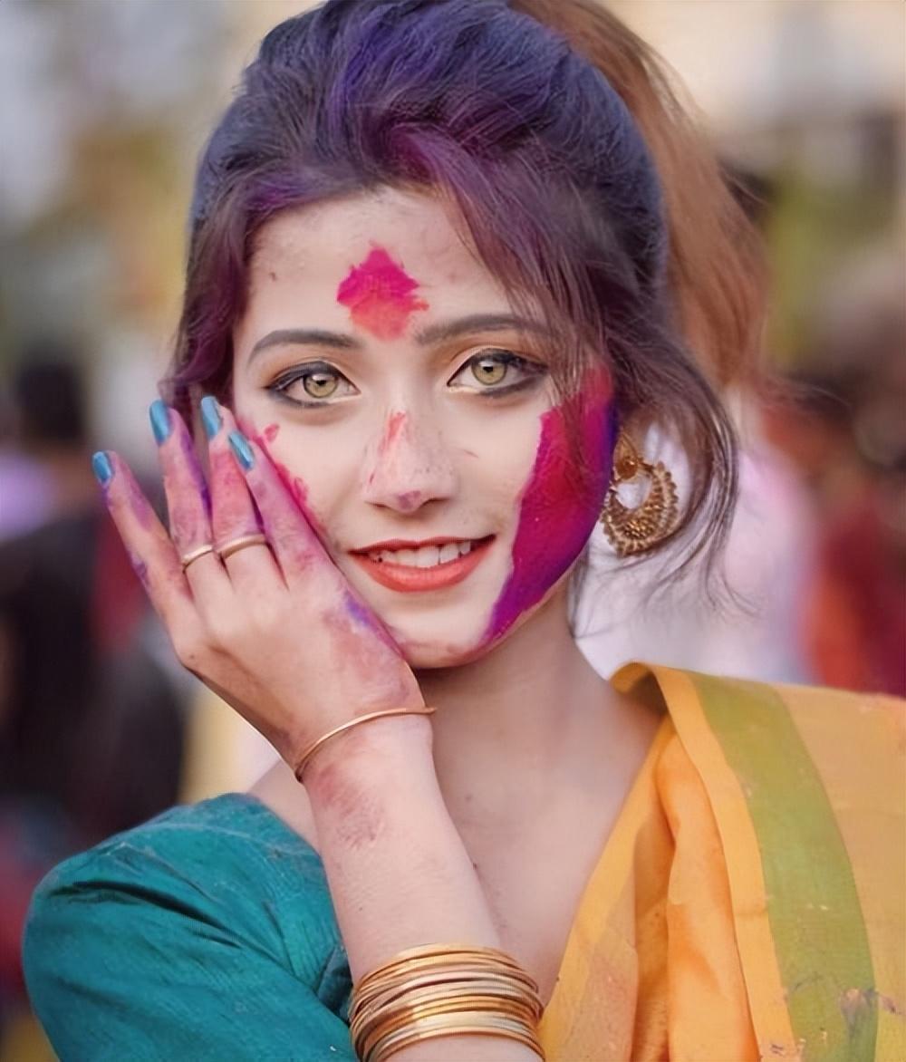 印度人也生不动了，总和生育率降至1.9，仅比中国的1.2看起来略高。
部分地区如