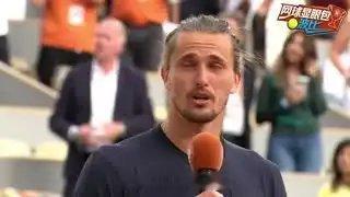 波比正在企鹅体育直播辛纳，稍后直播郑钦文企鹅体育 法网直播网球波比 - 网球波比