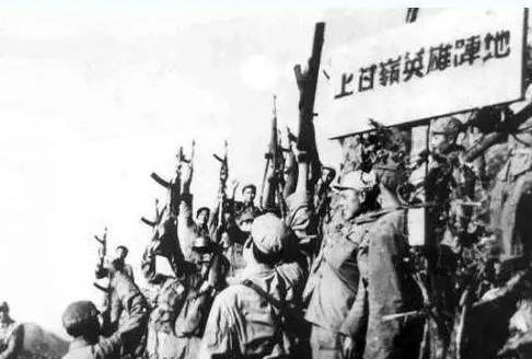 美军扬言只用三天牺牲两三百人拿下上甘岭，哪料，第一天就伤亡1900人，志愿军仅伤