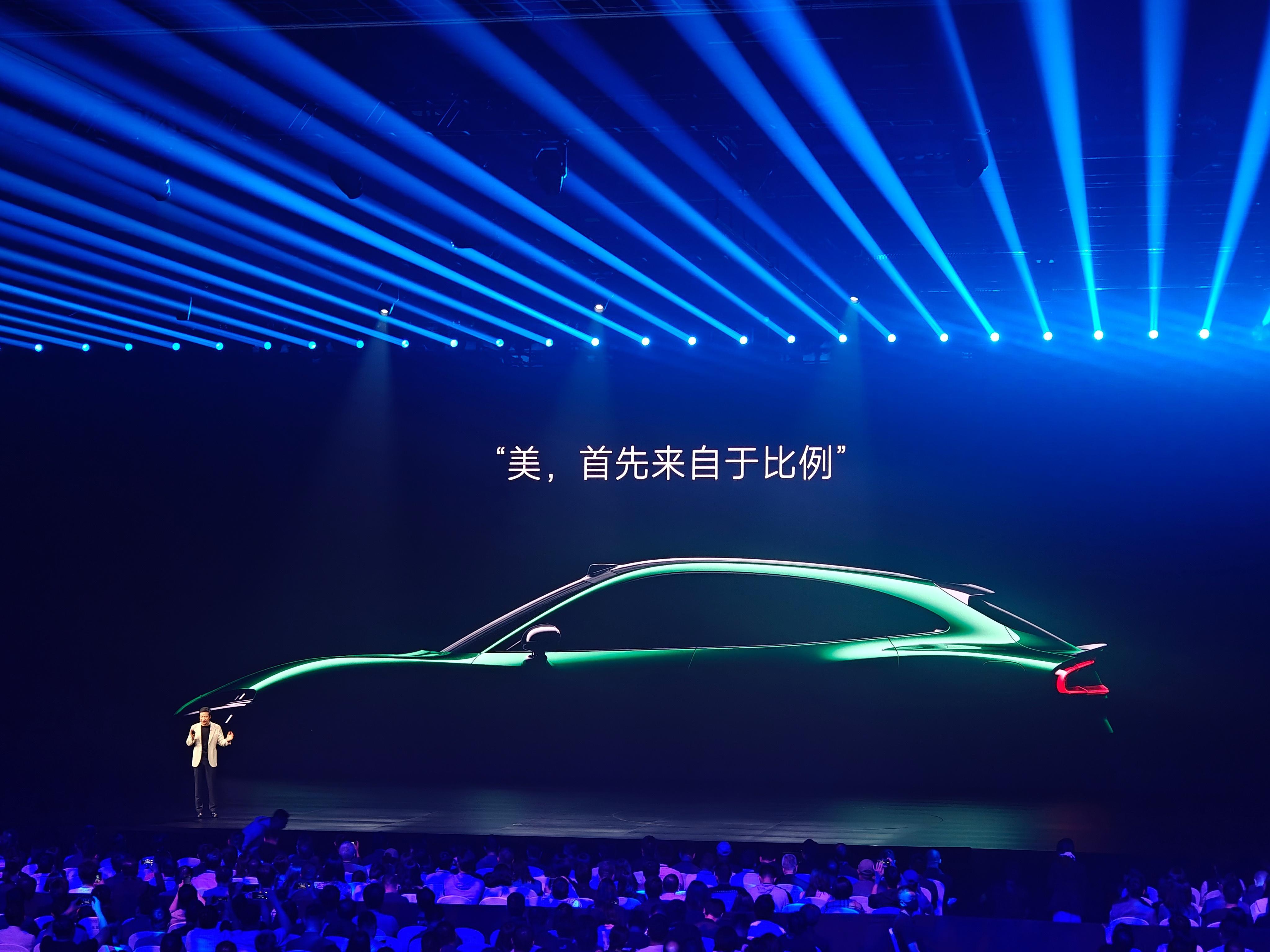 “百年汽车工业沉淀下来的比例设计”。对这句话非常认同，对美的认知并非绝对主观的，