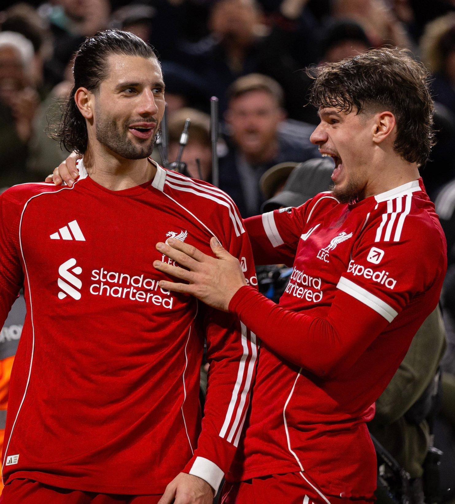 本赛季的索博堪称恐怖存在最为全面的中场球员赛季表现。直接参与17球，但这还不是最