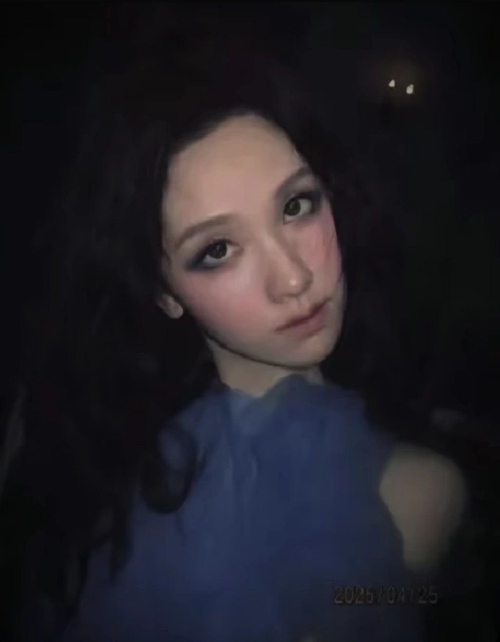 【陈都灵】天啊…这张图鬼气重到我觉得她的头是360度旋转过来的…速接无限流或者悬