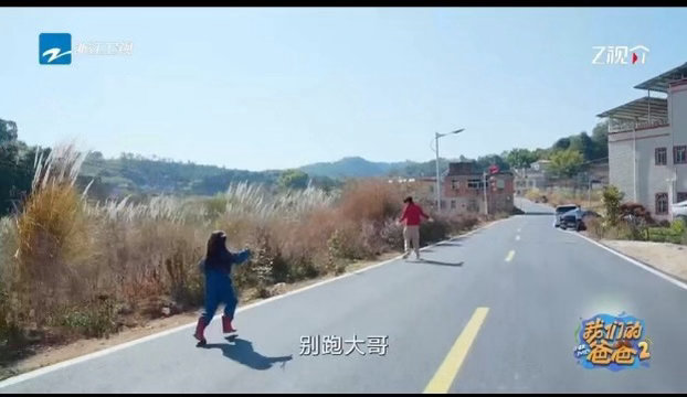 黄子韬怕鸡黄誉博怕蚯蚓 黄誉博看到蚯蚓那个反应，跟黄子韬看到鸡的时候完全一样。边