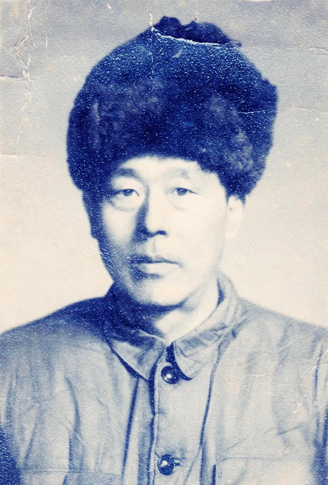 1940年，张啸林对保镖说：“交枪，明天不用来上班了！”保镖回应：“不干就不干！