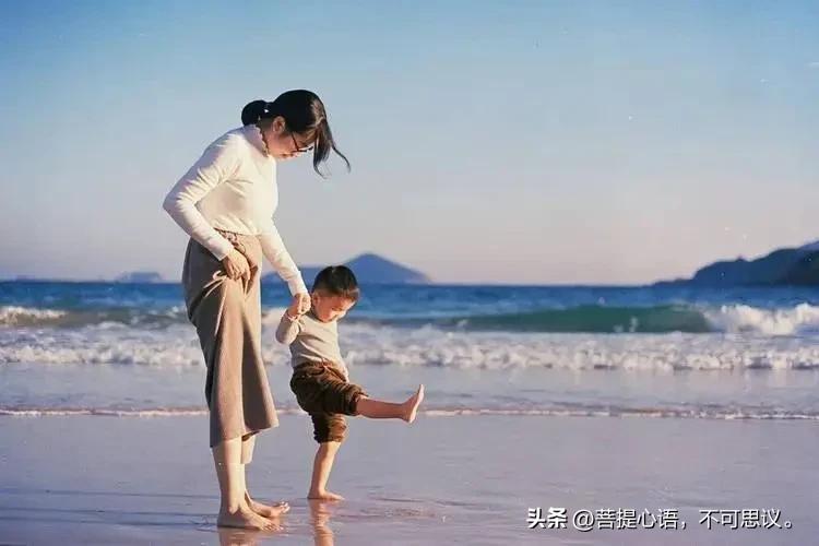 自律和不自律之间，差的是一整个人生

丘吉尔有句话，被很多人印在墙头：

“在人