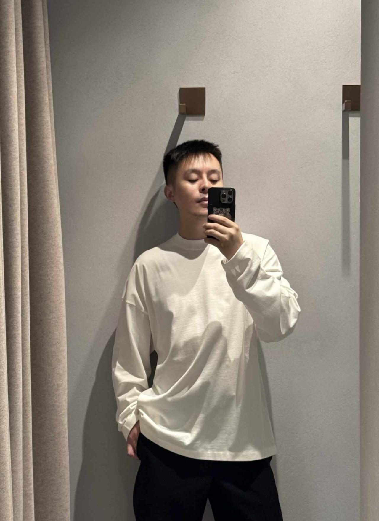 是谁 还在重庆穿长袖
重庆天气
忽冷忽热的天气