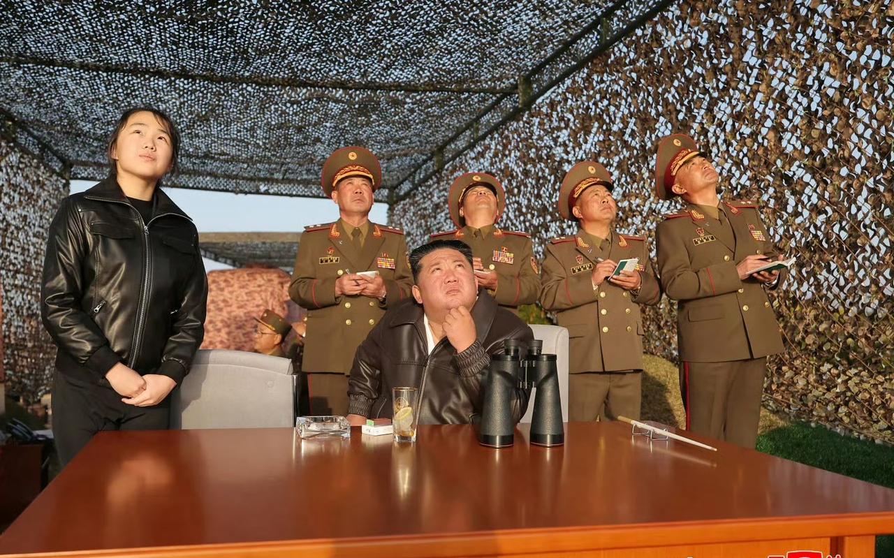 朝鲜本月二度试射集束弹头导弹，直指美韩反导系统！
 
朝鲜在本周一再放出重磅动作