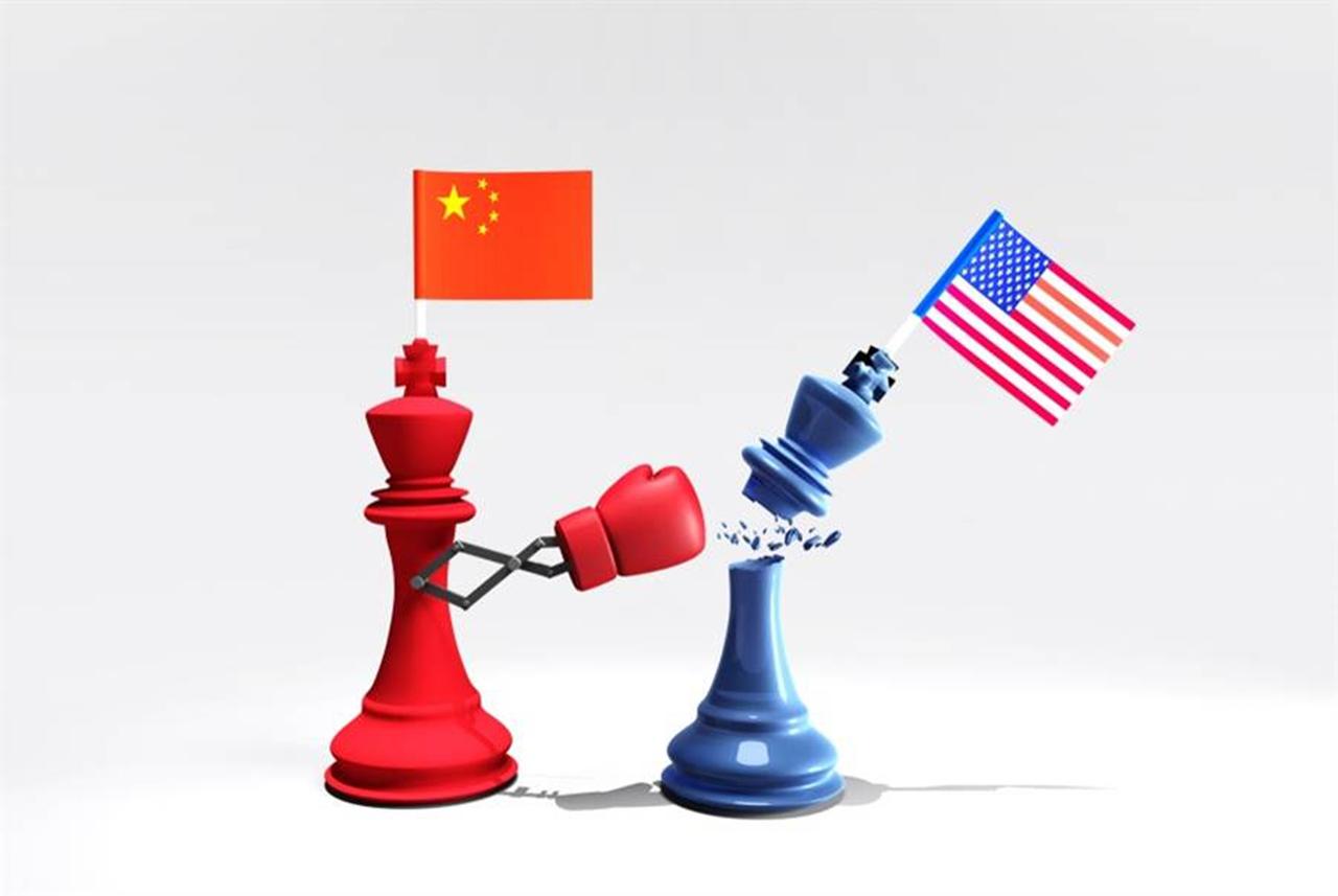 香港中评社今日社评写道：“中国必须充分意识到，美国国内充斥着中国威胁论。中国没有