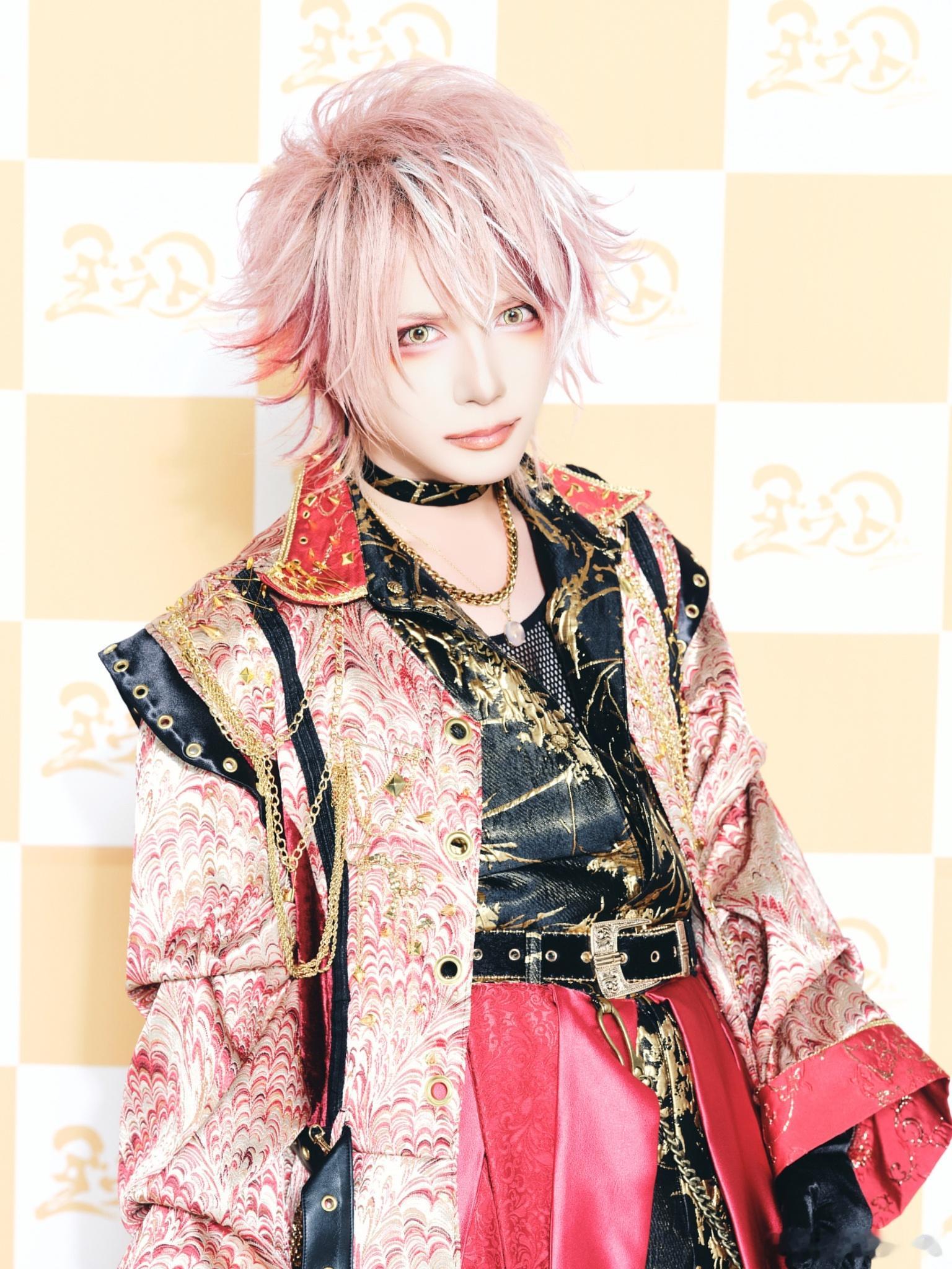 ⭐NEW LOOK⭐ ダウト新个人visual公开! 