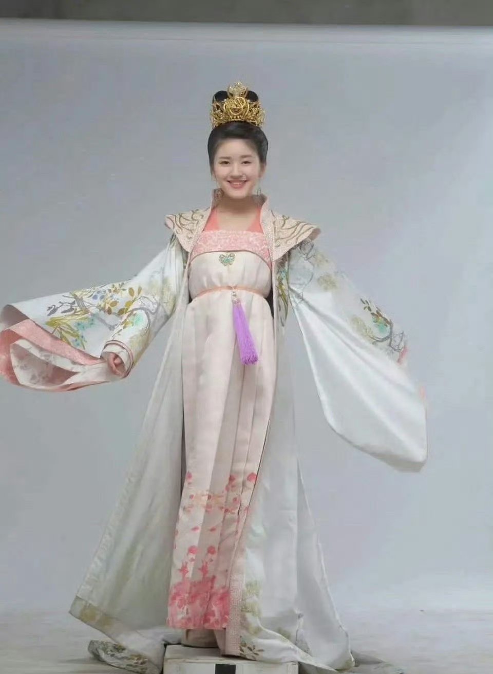 赵露思早期定妆照 好青涩的感觉 ​​​