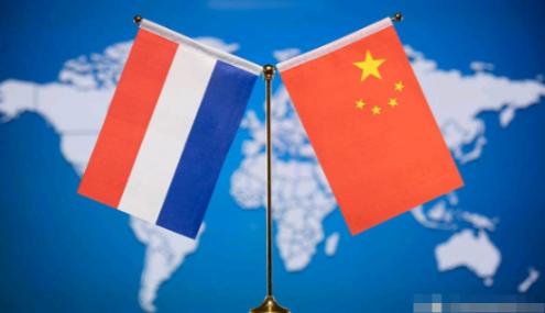 联合早报表示，中国以重大升级的动作，反制了荷兰军舰的行动！6 月 7 日，联合早
