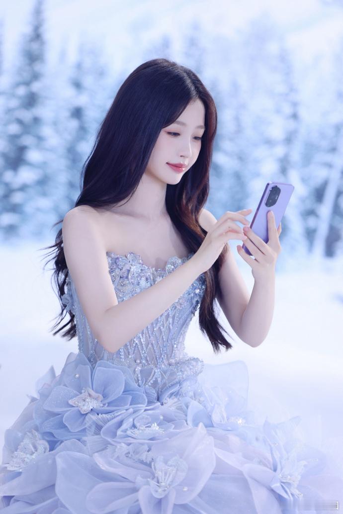 虞书欣冬日雪花精灵大片  虞书欣冬日雪花精灵降临  虞书欣冬日雪花精灵大片，每一