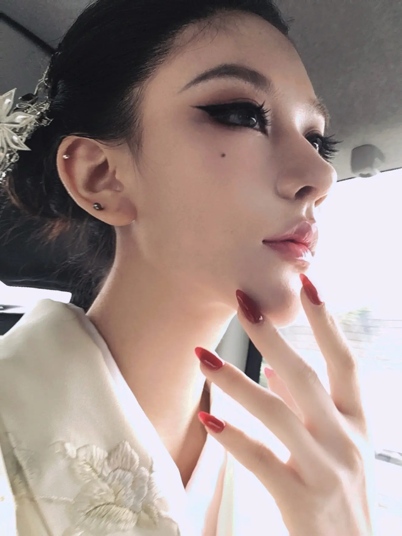 当年的事彼此各有难处 我与你之间不必计较那么多