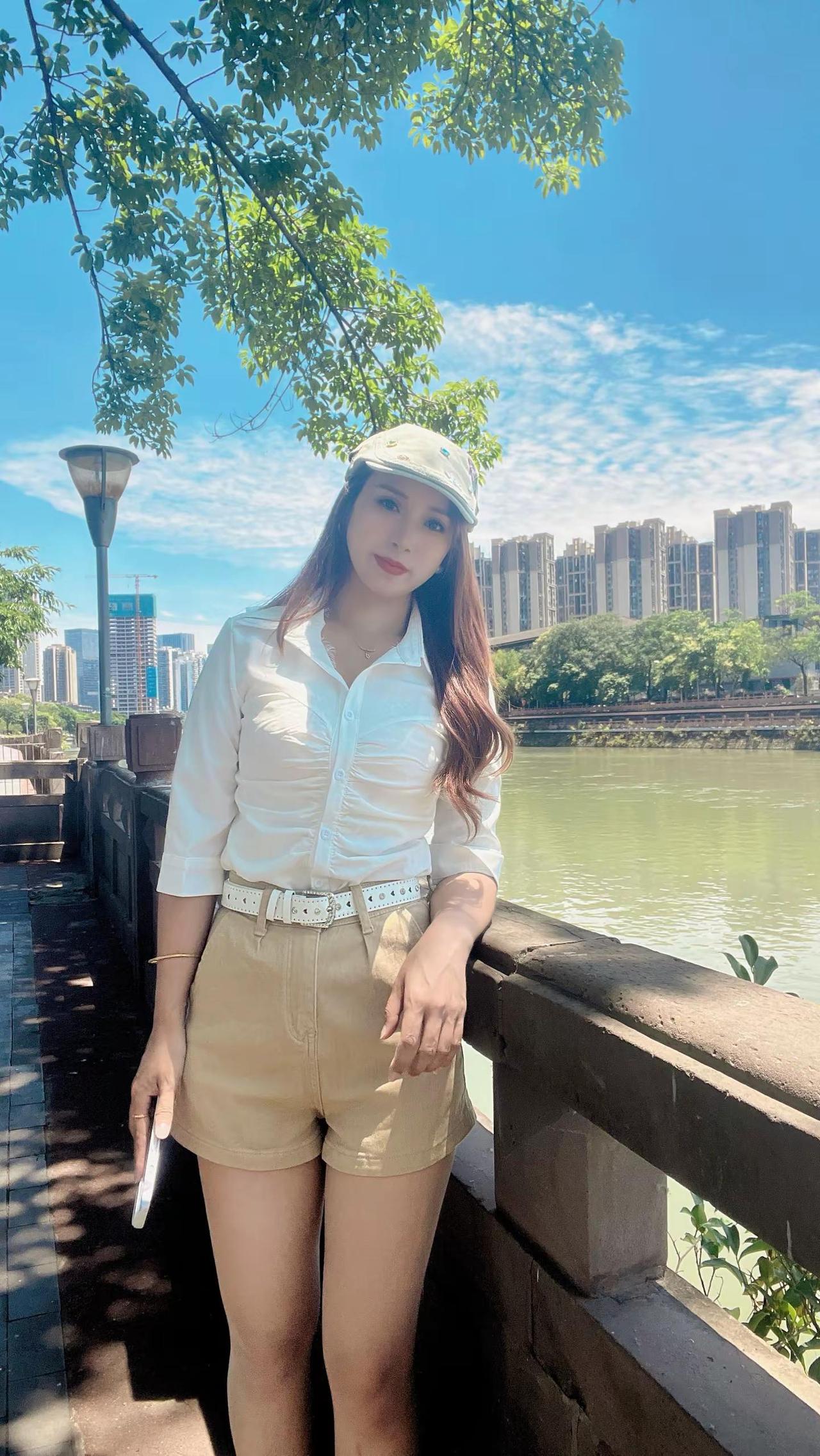 女人过了三十岁一定要明白，爱情和婚姻不是人生的必需品，有没有人爱，能不能遇到对的