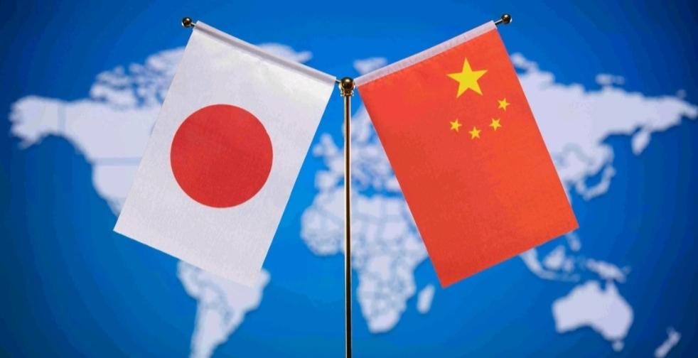 日本员工偷运稀土被我们当场抓获，这样的偷运行为必须重判！6月24日，根据日本共同