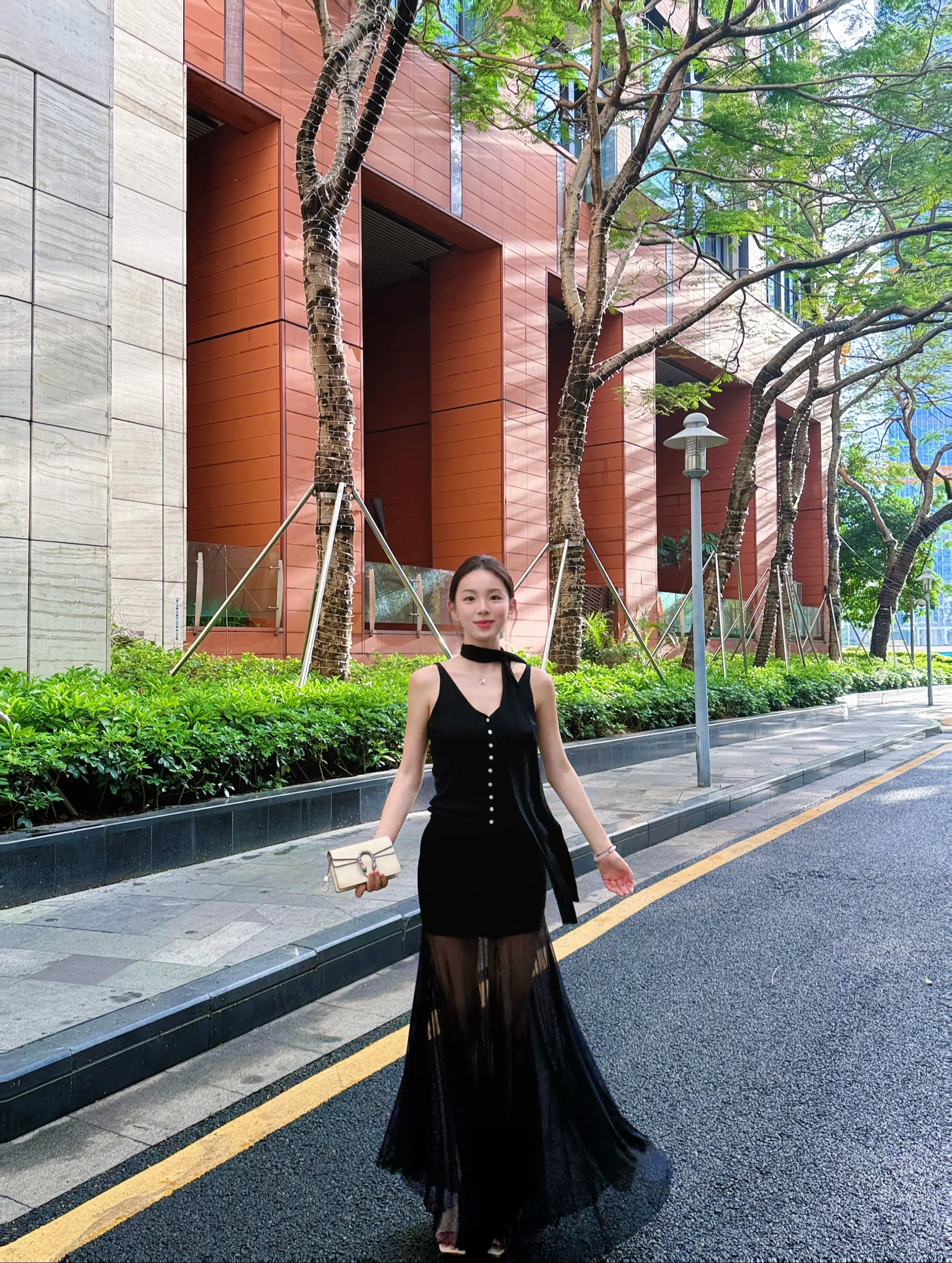 希望七月的幸福像雨滴一样慢慢浸透我的衣衫