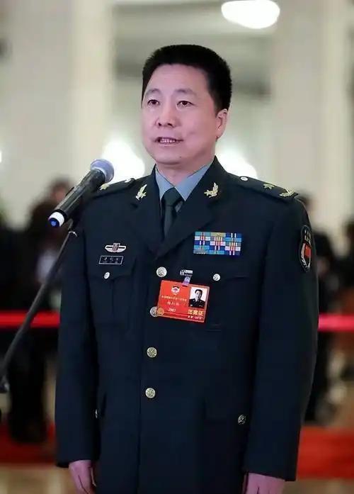 18年过去了，很多人都好奇，航天英雄杨利伟为何迟迟不升中将？说句实话，真不是国家