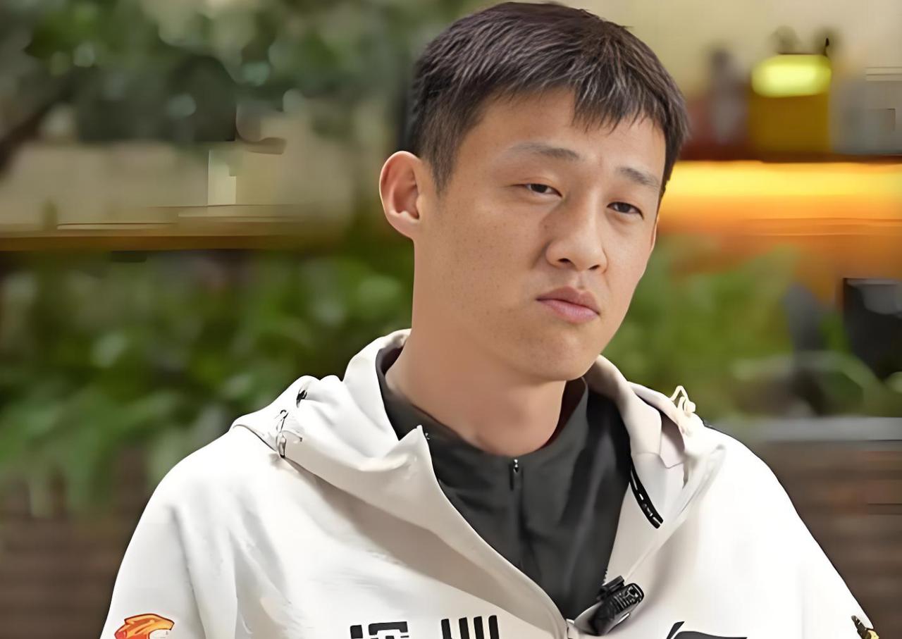 周鹏参加CBA体测，投篮测试中途提前放弃，为何？周鹏接受采访，道出了原因！
CB