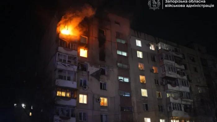 【俄军夜间袭击乌克兰造成至少23人受伤】网页链接2月26日凌晨，俄罗斯军队使用攻